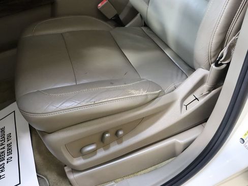 Used 2015 Chevrolet Tahoe LT RWD image 36