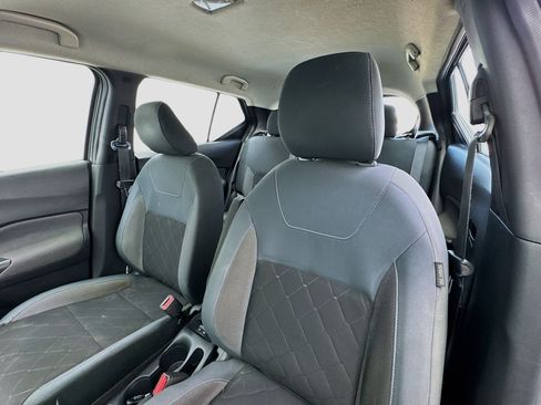 Used 2019 Nissan Kicks S FWD image 13