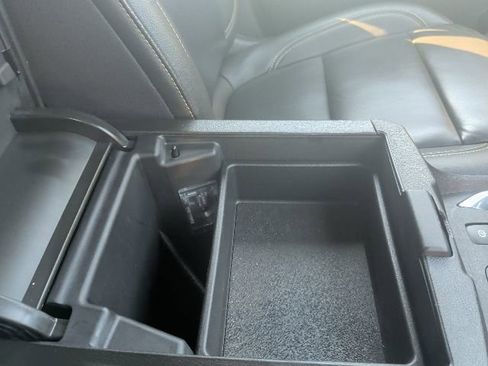 Used 2023 Chevrolet Traverse LT image 21