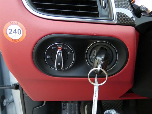 Used 2017 Porsche Macan GTS image 70