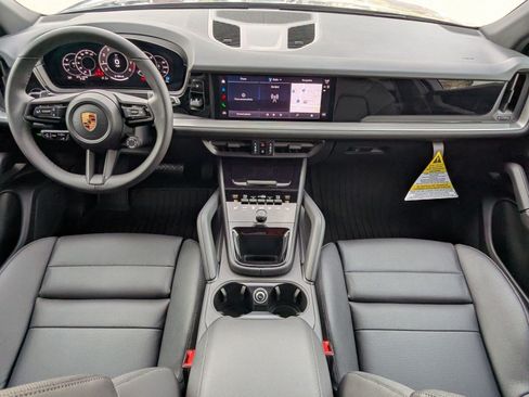Certified 2026 Porsche Cayenne AWD/4WD image 21