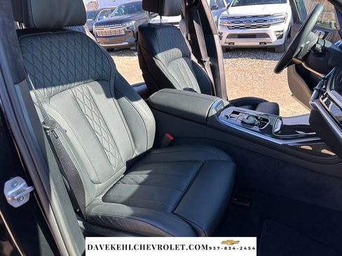 Used 2026 BMW X7 M60i AWD/4WD image 28