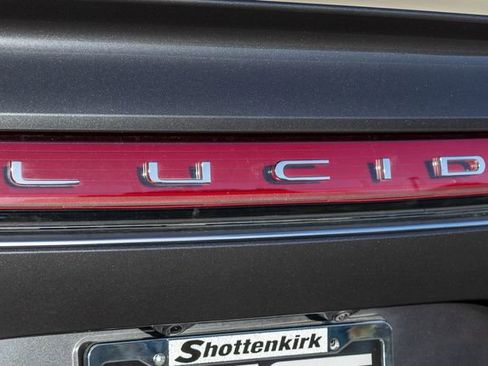 Used 2023 Lucid Air Grand Touring image 5