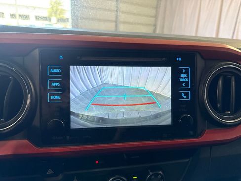 Used 2016 Toyota Tacoma TRD Sport w/ Towing Package RWD image 27
