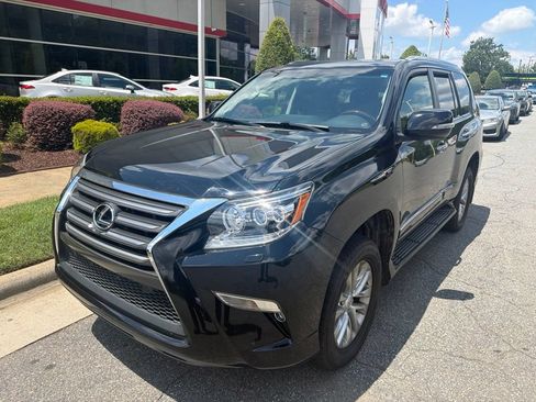 Used 2018 Lexus GX 460 Premium w/ Premium Package AWD/4WD image 13