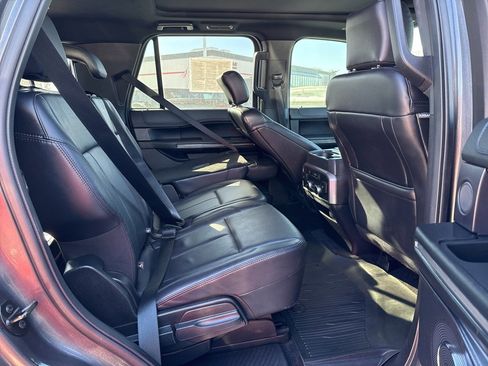 Used 2018 Ford Expedition XLT w/ Equipment Group 202A image 7