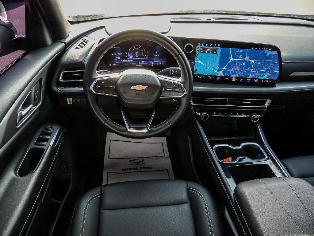 Used 2025 Chevrolet Traverse LT FWD image 27