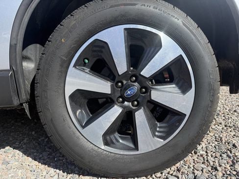 Used 2018 Subaru Forester 2.5i Premium image 5