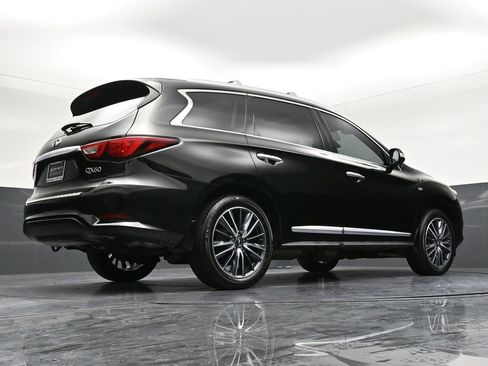 Used 2017 INFINITI QX60 Luxe w/ Deluxe Technology Package image 34