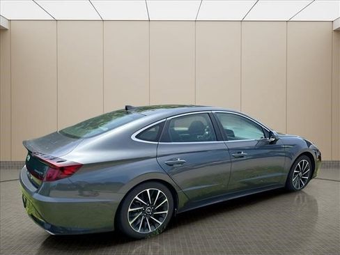 Used 2023 Hyundai Sonata Limited FWD image 16