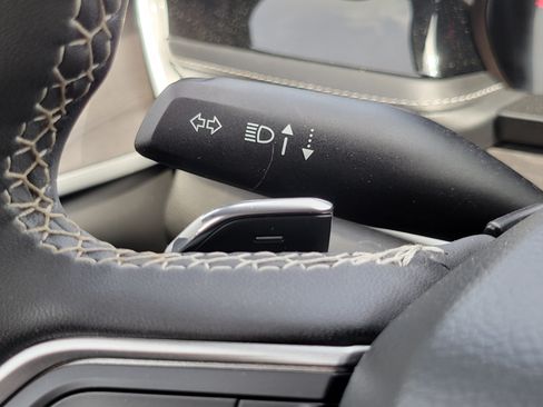 Used 2023 Jeep Grand Cherokee 4WD 4xe w/ Luxury Tech Group II image 15