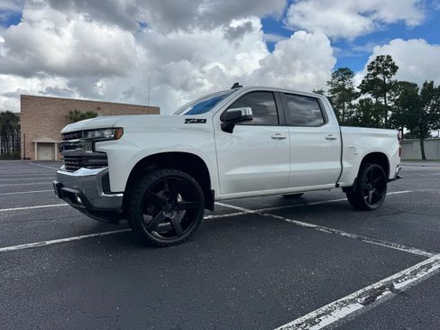 Used 2019 Chevrolet Silverado 1500 LT w/ Texas Edition RWD image 2