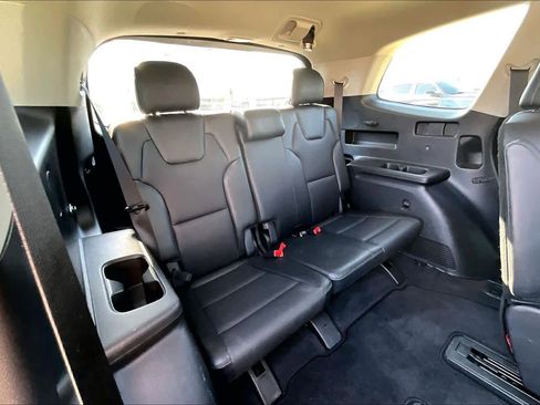 Used 2025 Kia Telluride S image 36