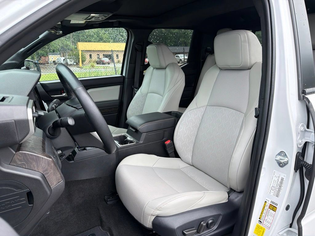 Used 2024 Toyota Tacoma Limited w/ Limited Package (LT) AWD/4WD image 20