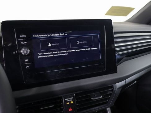 Used 2025 Volkswagen Jetta Sport image 7