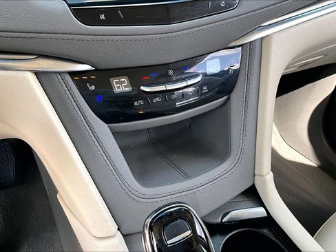 Used 2023 Cadillac XT5 Premium Luxury FWD image 32