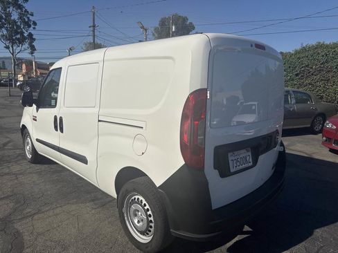 Used 2018 RAM ProMaster City Tradesman image 5