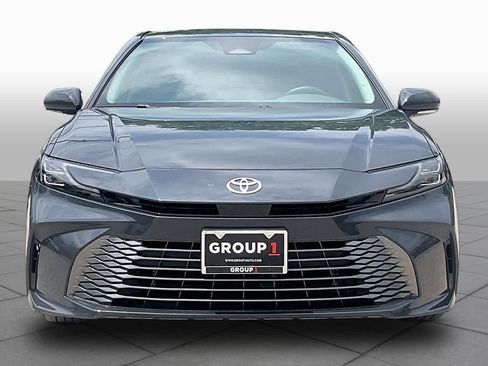 Used 2025 Toyota Camry Hybrid FWD image 4