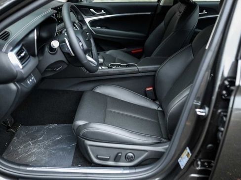New 2026 Genesis G70 2.5T image 13