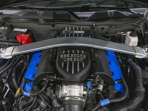 Used 2013 Ford Mustang Boss 302 RWD image 16