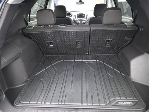 Used 2024 Chevrolet Equinox LT image 25