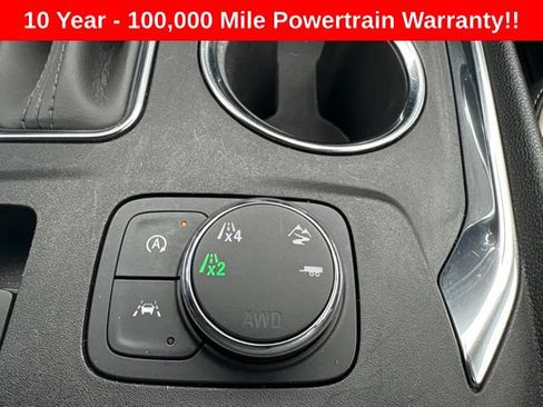Used 2023 Chevrolet Traverse Premier AWD/4WD image 44