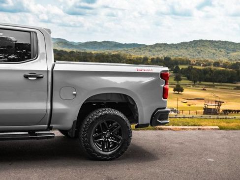 Used 2025 Chevrolet Silverado 1500 Custom Trail Boss AWD/4WD image 10