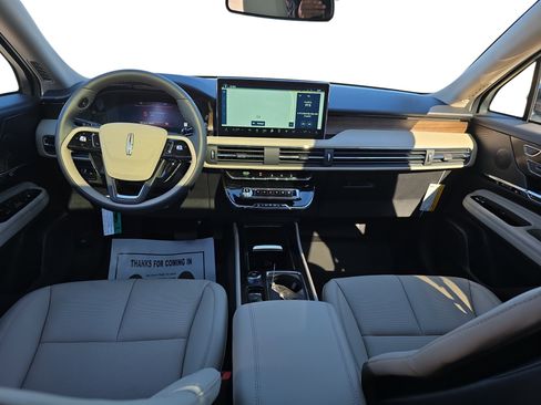 New 2026 Lincoln Corsair Grand Touring AWD/4WD image 9