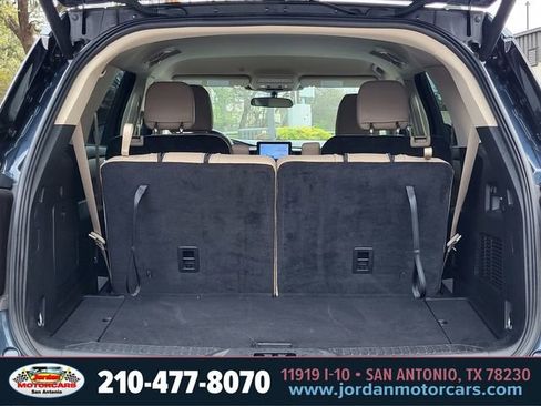Used 2023 Ford Explorer XLT w/ Equipment Group 202A image 30