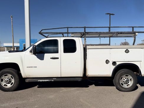 Used 2011 Chevrolet Silverado 2500 W/T image 9