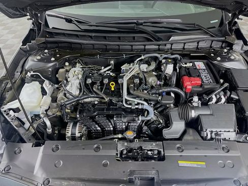 Used 2023 Nissan Altima 2.5 SV FWD image 28
