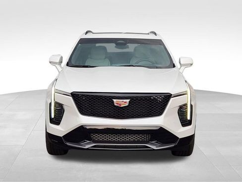 Used 2024 Cadillac XT4 Sport AWD/4WD image 8