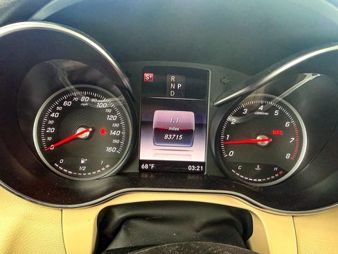 Used 2018 Mercedes-Benz GLC 300 4MATIC image 43