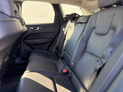 Used 2023 Volvo XC60 B5 Ultimate image 14