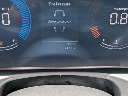 Used 2025 Hyundai Santa Cruz SE FWD image 28