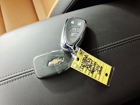 Used 2020 Chevrolet Equinox Premier image 24
