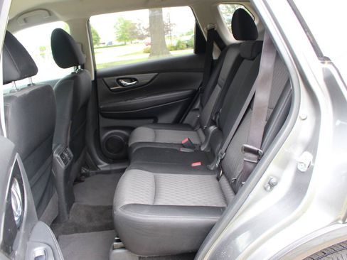 Used 2017 Nissan Rogue S w/ S Appearance Package AWD/4WD image 29