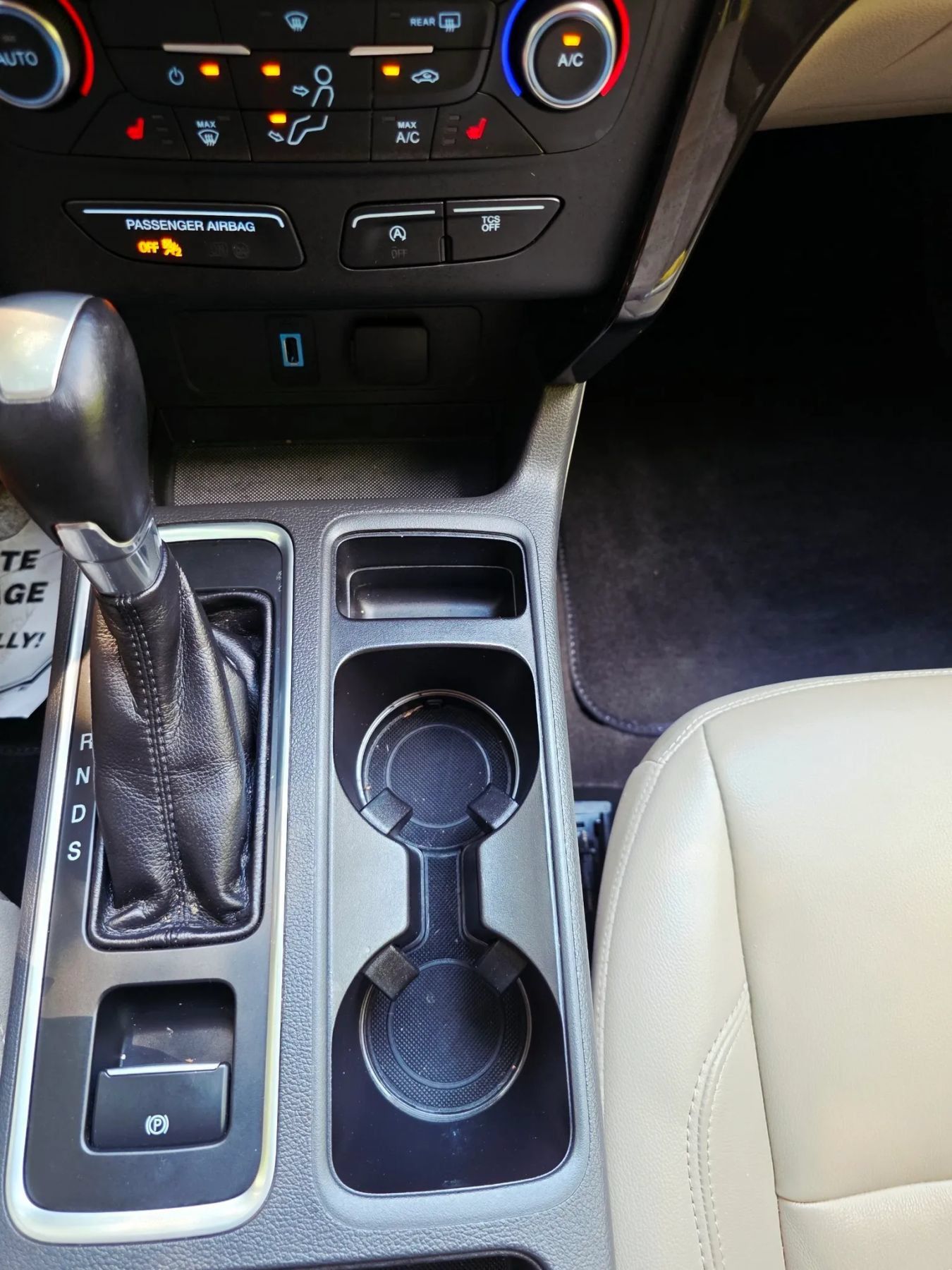 Used 2017 Ford Escape Titanium FWD image 41