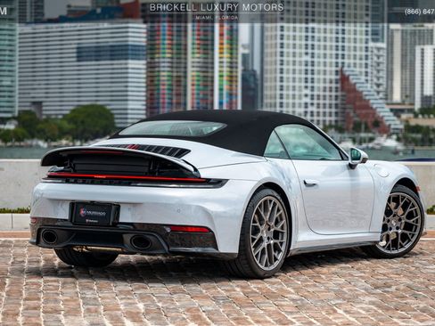 Used 2025 Porsche 911 Carrera RWD image 4