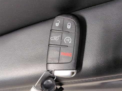 Certified 2020 Jeep Grand Cherokee Limited w/ Premium Lighting Group image 35