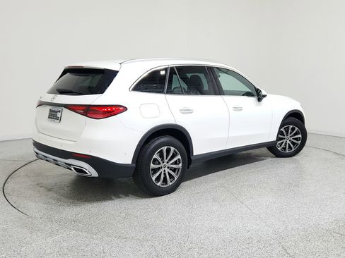 Certified 2024 Mercedes-Benz GLC 300 image 3