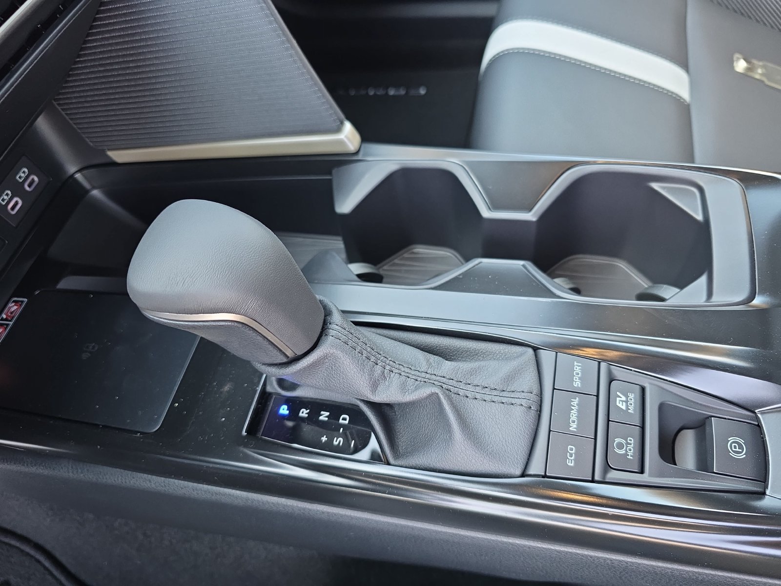 New 2026 Toyota Camry SE w/ Convenience Package FWD image 21