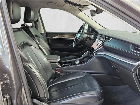 Used 2021 Jeep Grand Cherokee L Limited RWD image 19