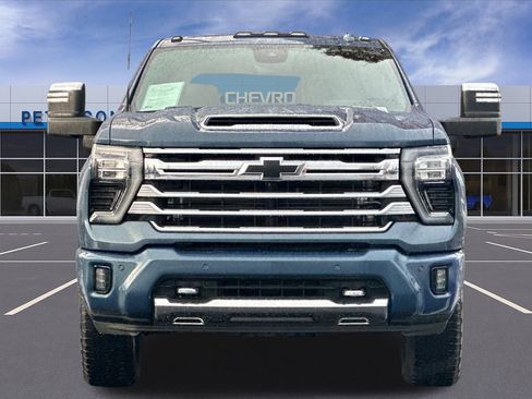 Certified 2025 Chevrolet Silverado 3500 High Country w/ Technology Package image 9