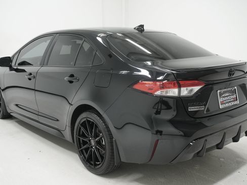 Used 2023 Toyota Corolla SE FWD image 6