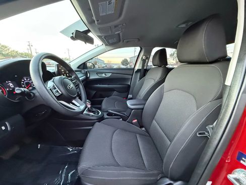 Used 2021 Kia Forte LXS image 11