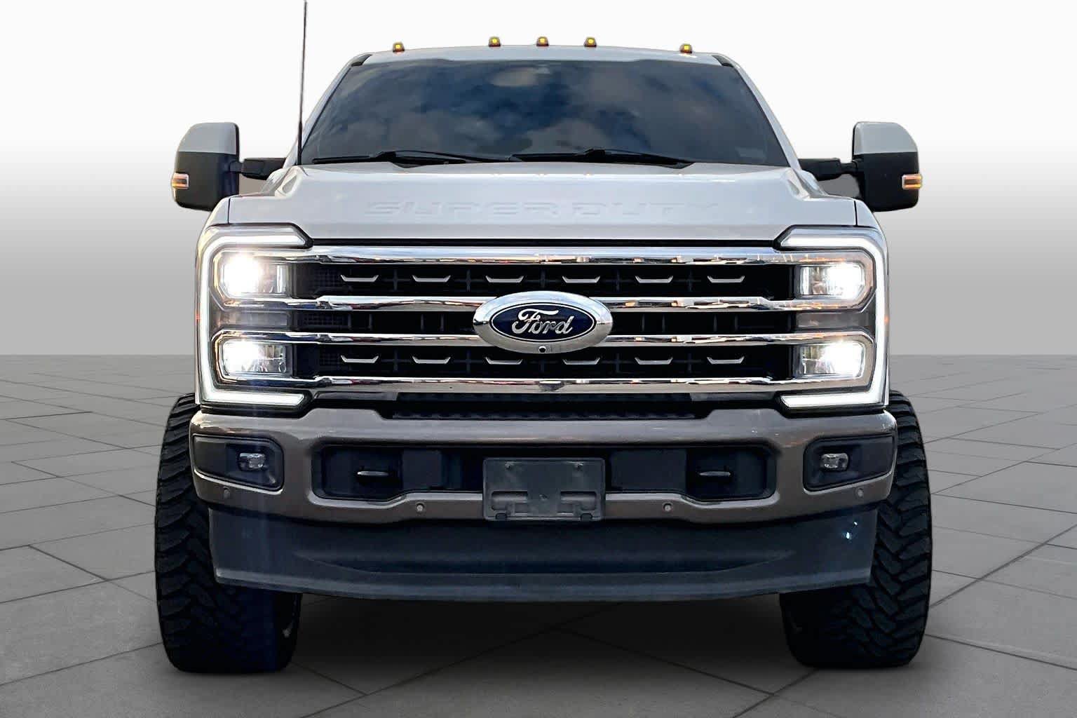 Used 2023 Ford F250 King Ranch w/ FX4 Off-Road Package AWD/4WD image 4