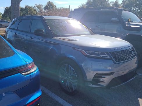 Used 2019 Land Rover Range Rover Velar R-Dynamic SE image 4