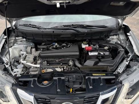 Used 2017 Nissan Rogue SL AWD/4WD image 12