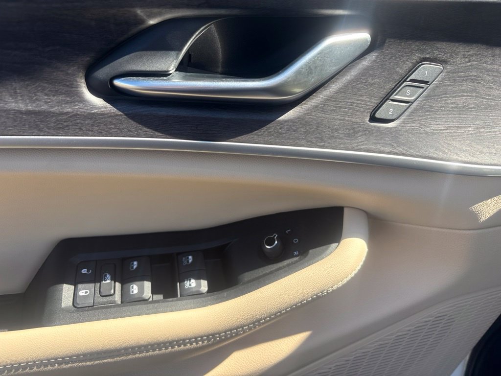 Used 2023 Jeep Grand Cherokee Limited AWD/4WD image 18